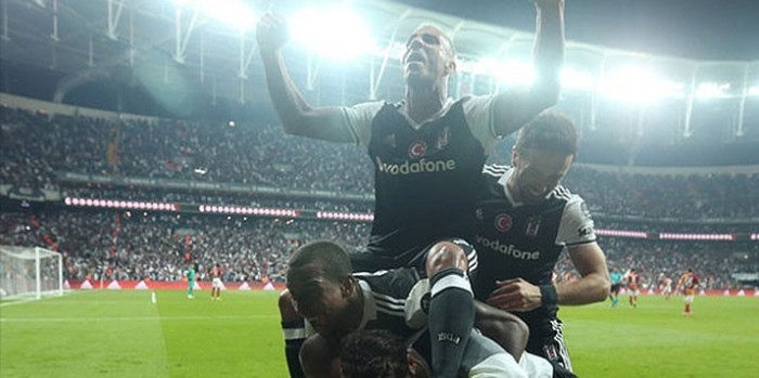 Beşiktaş'ın Yıldızı Müjdeyi Verdi!